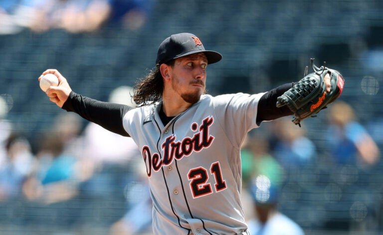 KANSAS CITY, MISSOURI - JULY 20: Starting pitcher Michael Lorenzen #21 of the Detroit Tigers pitches during the 1st inning of the game against the Kansas City Royals at Kauffman Stadium on July 20, 2023 in Kansas City, Missouri.