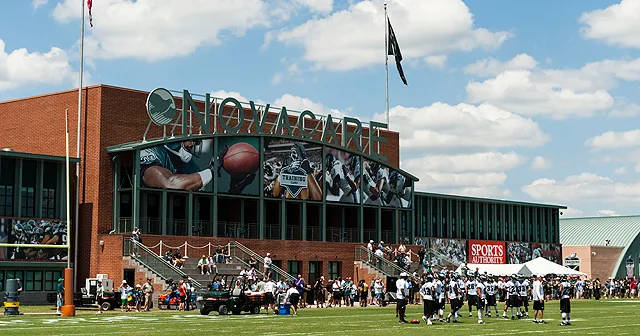 EAGLES OPEN NEW PRO SHOP IN CHERRY HILL, NJ, by Al Thompson, Philadelphia  Football Stories