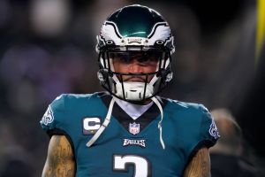Darius Slay signs extension with Eagles