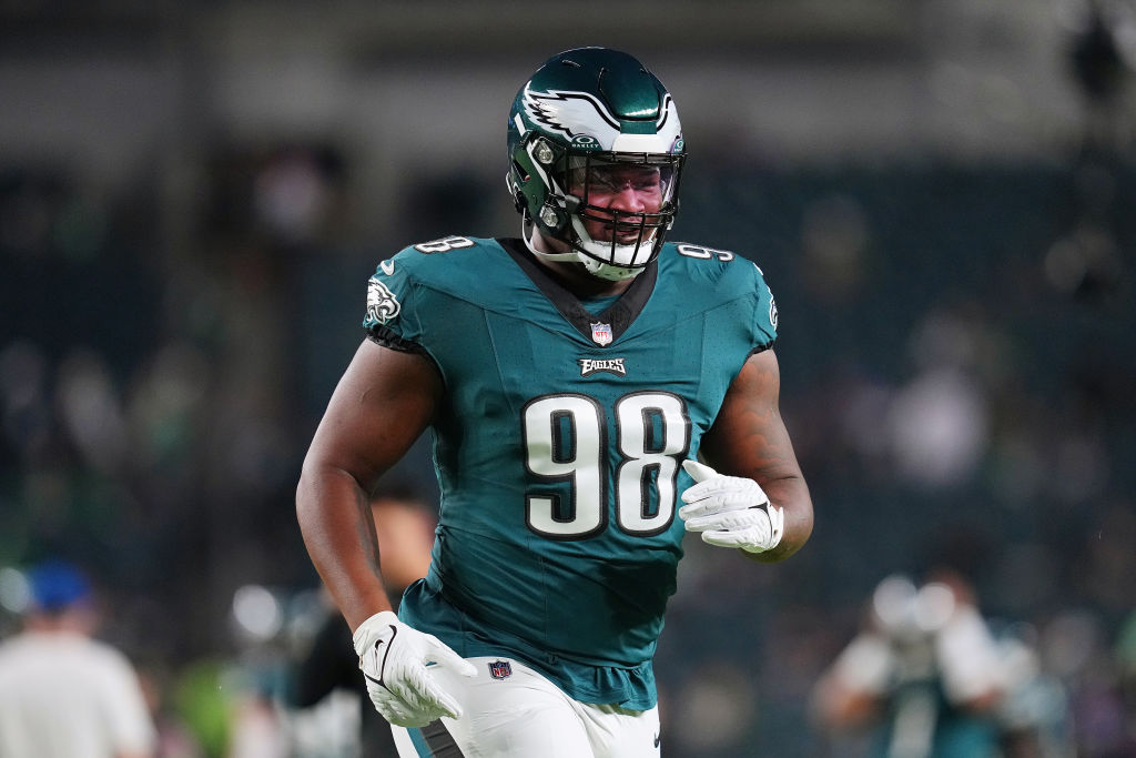 PHILADELPHIA, PENNSYLVANIA - SEPTEMBER 14: Jalen Carter #98 of the Philadelphia Eagles warms up before the game against the Minnesota Vikings at Lincoln Financial Field on September 14, 2023 in Philadelphia, Pennsylvania.