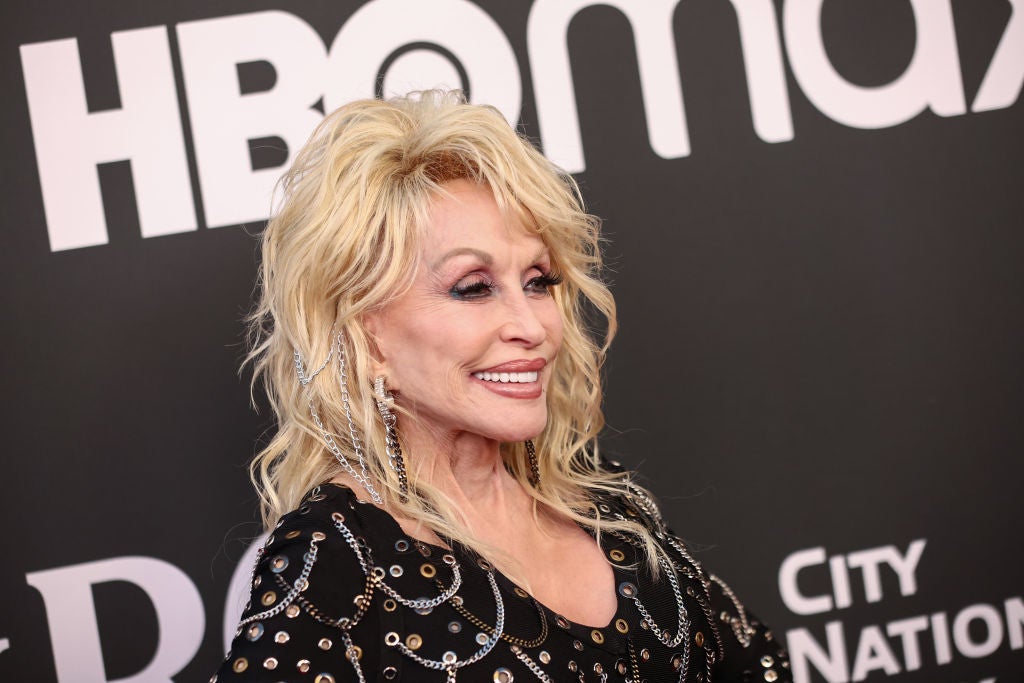 What's Brewing With Jen Includes Dolly Parton And Mama Kelce