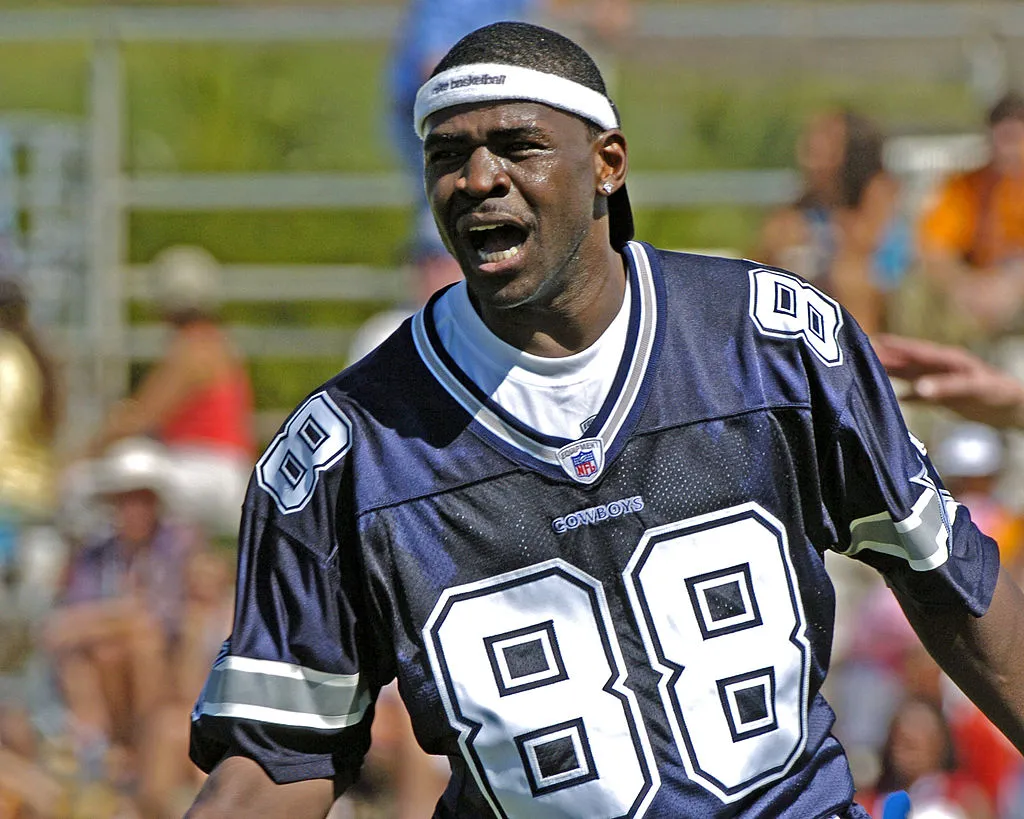 Dallas Cowboys wide receiver Michael Irvin competes in a flag-football legends game during 2005 Pro Bowl week in Ko Olina, Honolulu February 11, 2005. 