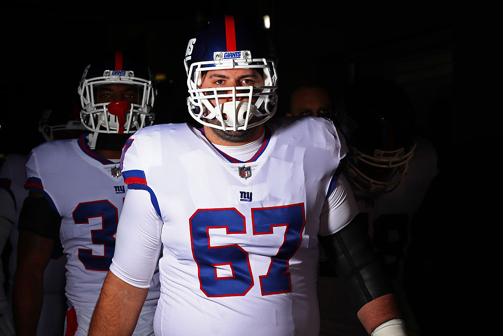 PHILADELPHIA, PA - DECEMBER 22: Justin Pugh #67 of the New York Giants s enters the field before the game against the Philadelphia Eagles their game at Lincoln Financial Field on December 22, 2016 in Philadelphia, Pennsylvania.