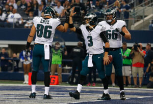 Mark Sanchez and Zach Ertz of the Philadelphia Eagles in a game against the Dallas Cowboys