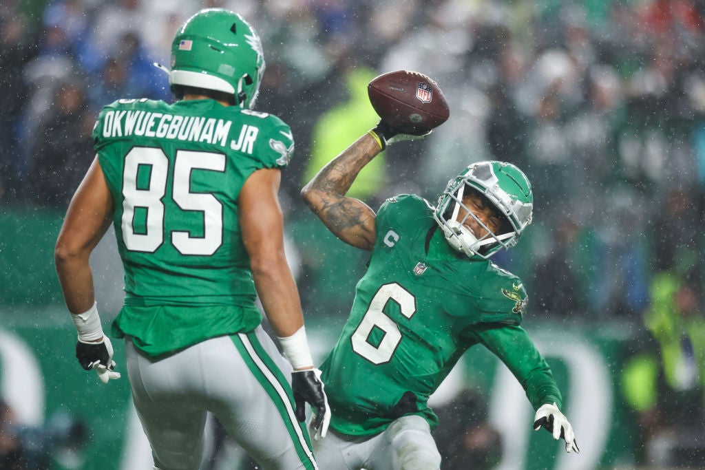 PHILADELPHIA, PENNSYLVANIA - NOVEMBER 26: DeVonta Smith #6 of the Philadelphia Eagles reacts after a touchdown catch during the fourth quarter against the Buffalo Bills at Lincoln Financial Field on November 26, 2023 in Philadelphia, Pennsylvania.