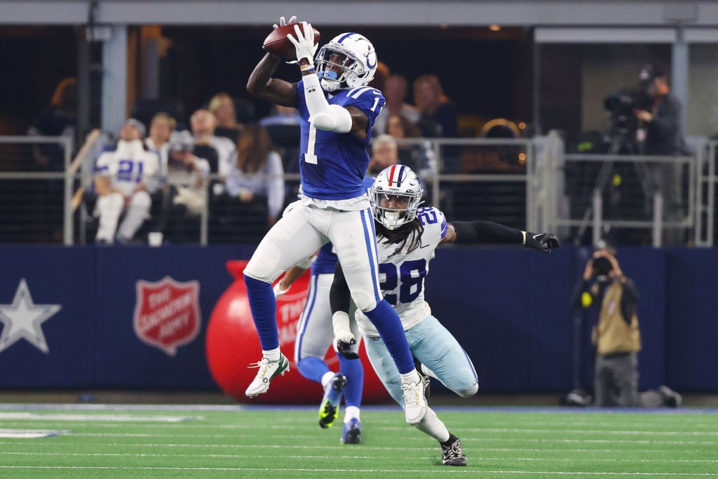 ARLINGTON, TEXAS - DECEMBER 04: Parris Campbell #1 of the Indianapolis Colts catches a pass in the second half of a game against the Indianapolis Colts at AT&T Stadium on December 04, 2022 in Arlington, Texas.