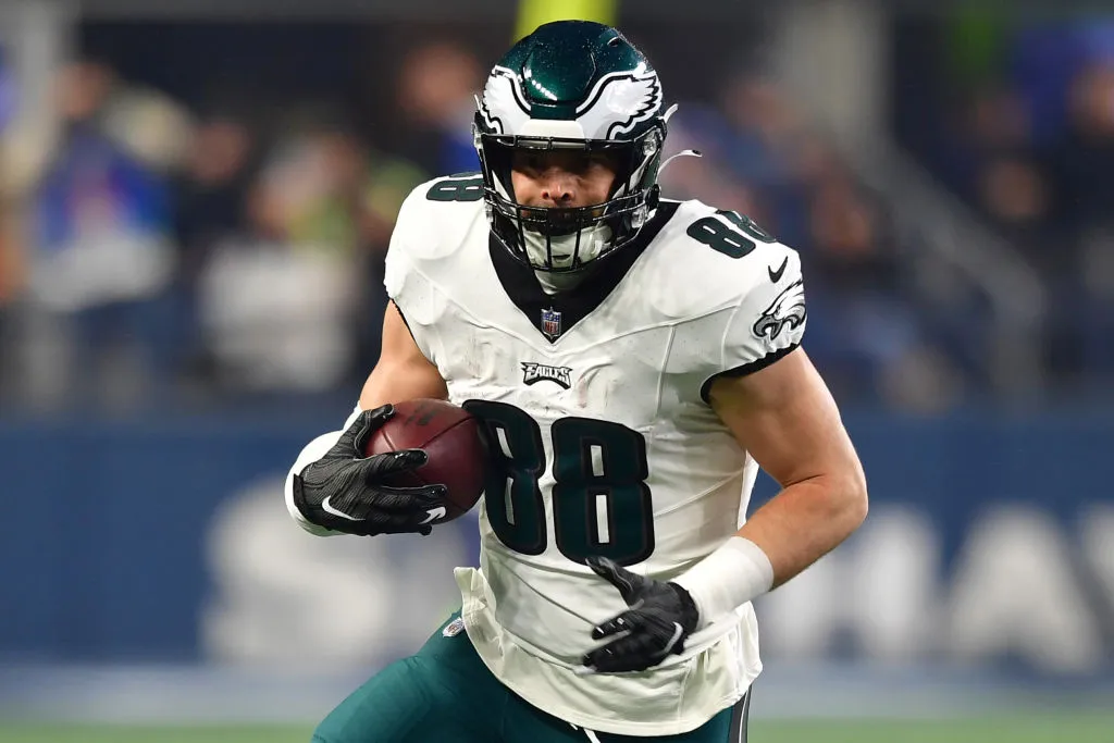 SEATTLE, WASHINGTON - DECEMBER 18: Dallas Goedert #88 of the Philadelphia Eagles catches a pass in the first quarter against the Seattle Seahawks at Lumen Field on December 18, 2023 in Seattle, Washington.