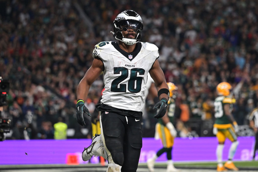 SAO PAULO, BRAZIL - SEPTEMBER 06: Saquon Barkley #26 of the Philadelphia Eagles celebrates after a touchdown during the second quarter against the Green Bay Packers at Arena Corinthians on September 06, 2024 in Sao Paulo, Brazil.