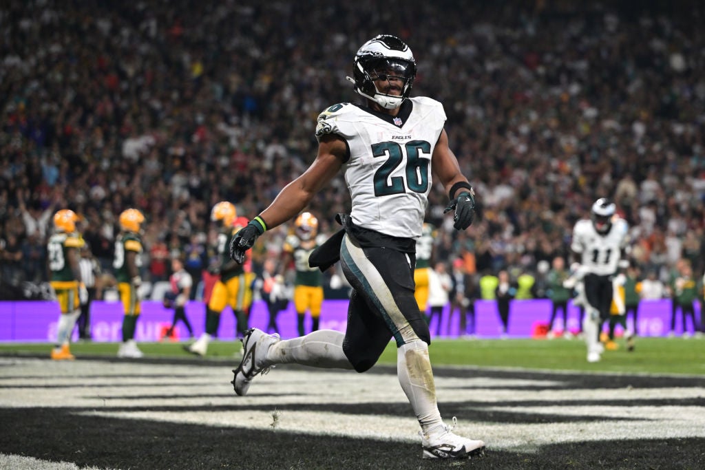 SAO PAULO, BRAZIL - SEPTEMBER 06: Saquon Barkley #26 of the Philadelphia Eagles celebrates after a touchdown during the second quarter against the Green Bay Packers at Arena Corinthians on September 06, 2024 in Sao Paulo, Brazil.