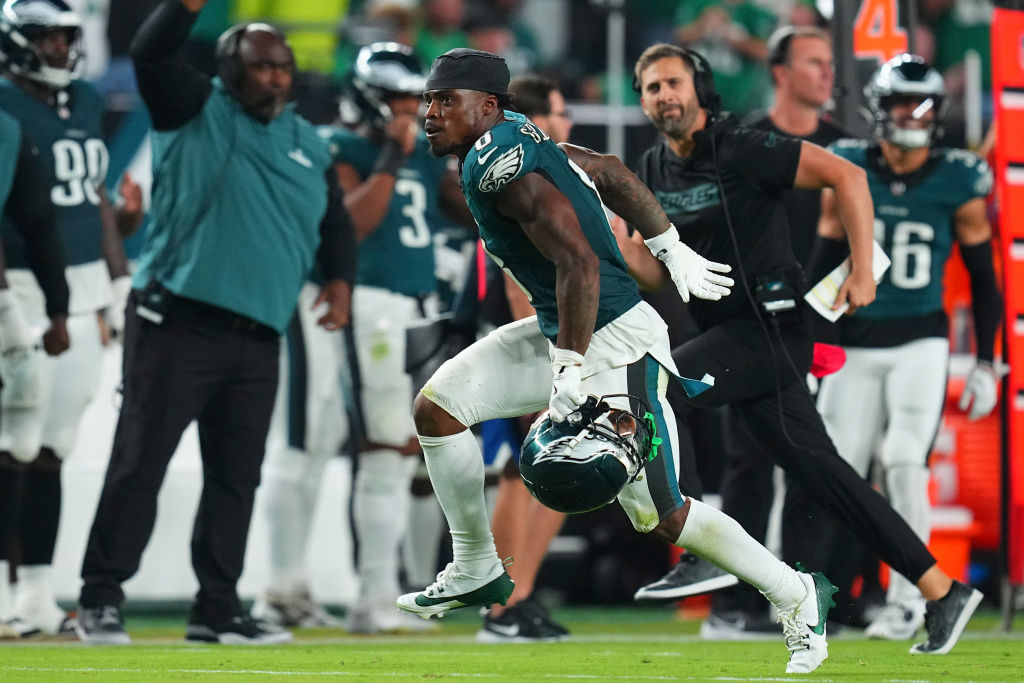 PHILADELPHIA, PENNSYLVANIA - SEPTEMBER 16: C.J. Gardner-Johnson #8 of the Philadelphia Eagles reacts against the Atlanta Falcons at Lincoln Financial Field on September 16, 2024 in Philadelphia, Pennsylvania.