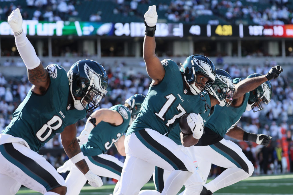 CINCINNATI, OHIO - OCTOBER 27: Nakobe Dean #17 of the Philadelphia Eagles celebrates with teammates after recovering a fumble during the third quarter against the Cincinnati Bengals at Paycor Stadium on October 27, 2024 in Cincinnati, Ohio.